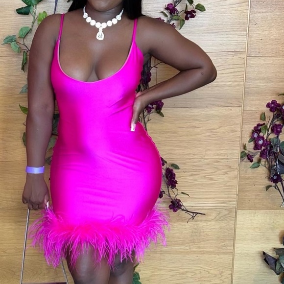 Custom Feather Dress! - Picture 4 of 4